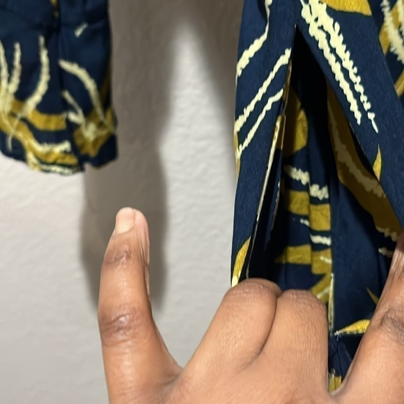 Kori Floral Navy and Mustard Flowy Knee Length Dress Bell Sleeves Size Small - Picture 7 of 12